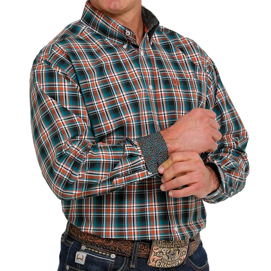 Cinch Men's Plaid Print Button-Down Shirt - Image 2