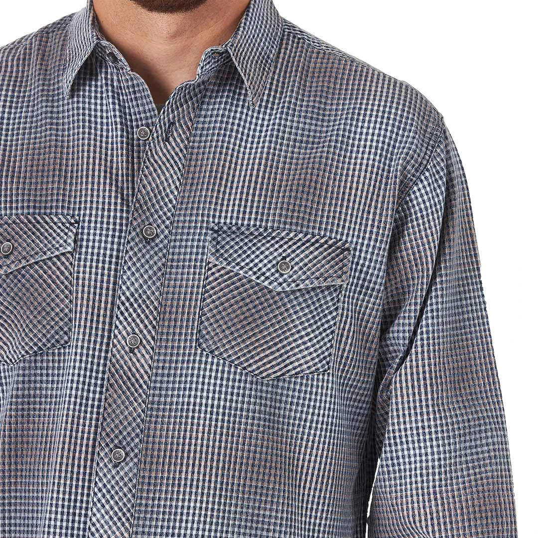 Wrangler Men's Retro Premium Print Button-Down Shirt - Image 3
