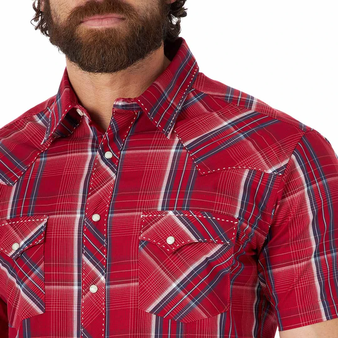 Wrangler Men's Fashion Short Sleeve Plaid Snap Shirt - Image 3