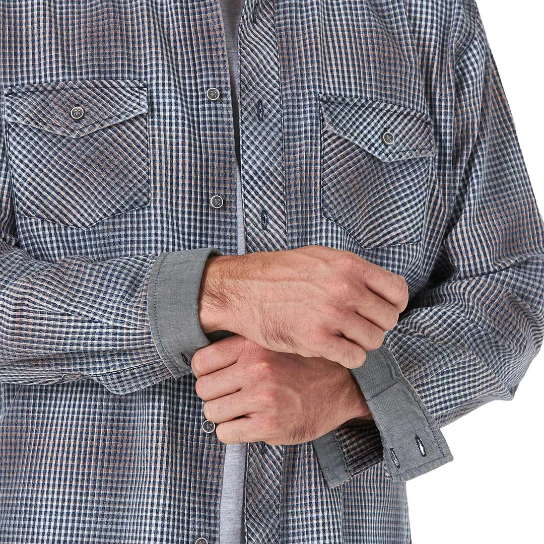 Wrangler Men's Retro Premium Print Button-Down Shirt - Image 4