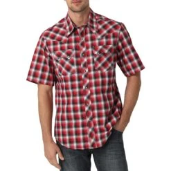 Wrangler Men's Retro Short Sleeve Plaid Snap Shirt