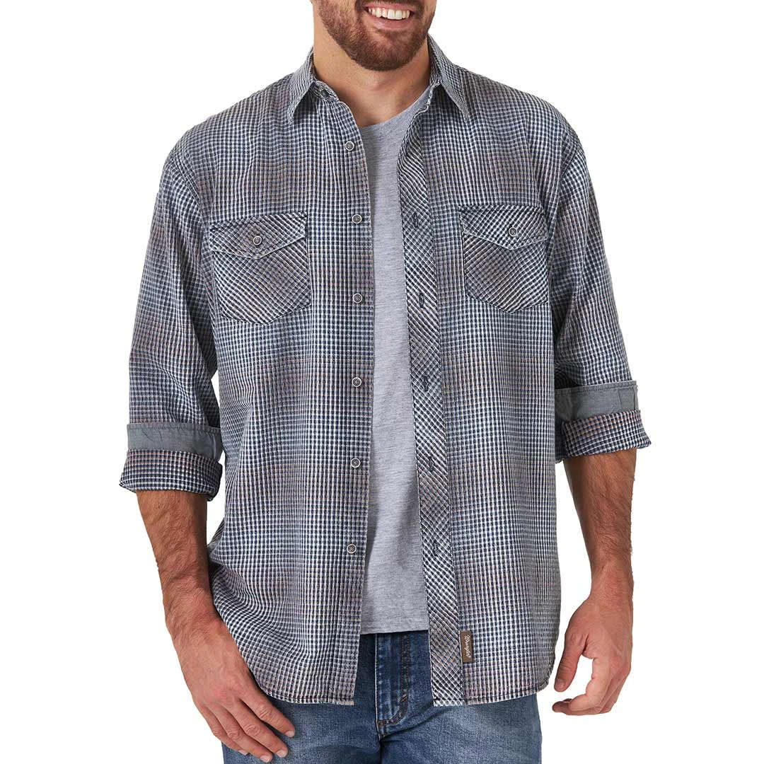 Wrangler Men's Retro Premium Print Button-Down Shirt
